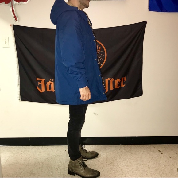 L. L Bean | Men’s Large Blue Winter Jacket - Picture 6 of 8